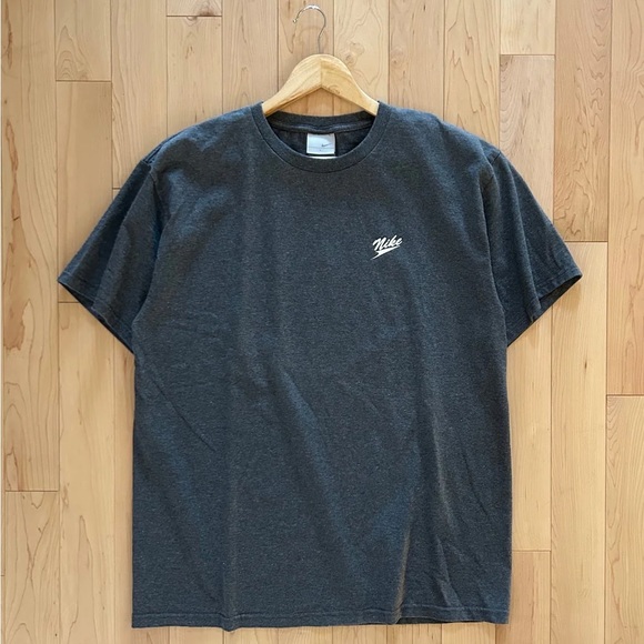 Nike Y2K Grey T-shirt - Picture 1 of 3